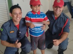 BOMBEIROS CIVIS DO ESTADO DO GOIS VISITAM HOSPITAL DO CNCER